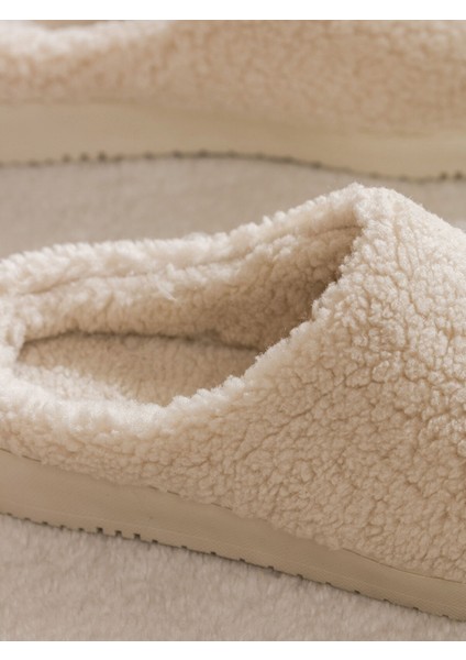 Yeni Sezon Kadın Pelüş Ev Terliği modelleri