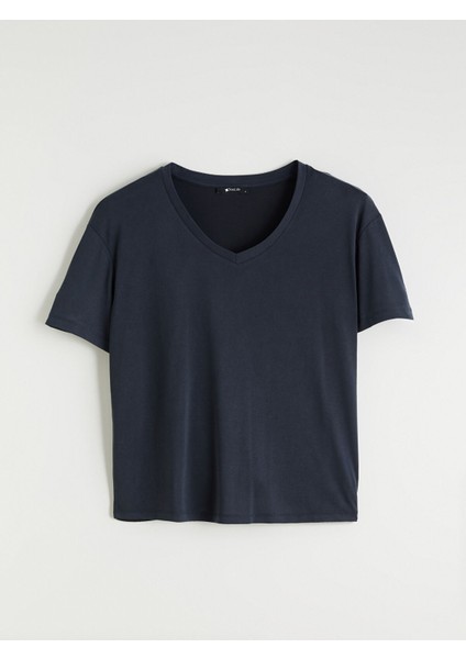 Yeni Sezon V Yaka Modal Karışımlı Oversize Kadın Tişört