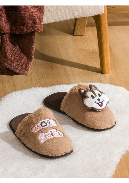 Yeni Sezon Nakışlı Pelüş Kadın Ev Terliği