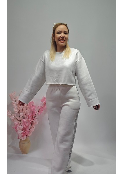 Yeni Sezon Beyaz Varaklı Crop Sweatshirt - Pantolon Eşofman Alt Üst Takım modelleri