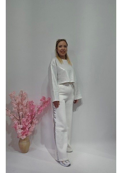 Yeni Sezon Beyaz Varaklı Crop Sweatshirt - Pantolon Eşofman Alt Üst Takım indirimleri