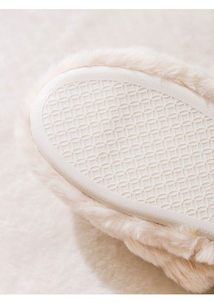 Yeni Sezon Kadın Pelüş Ev Terliği indirimleri