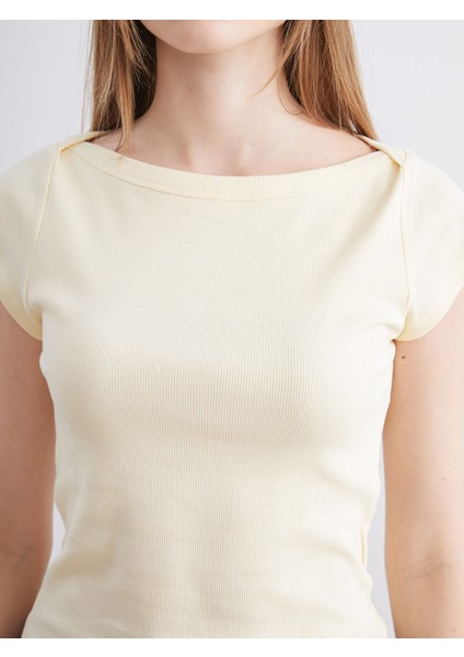 Yeni Sezon Kayık Yaka Kadın Tişört modelleri