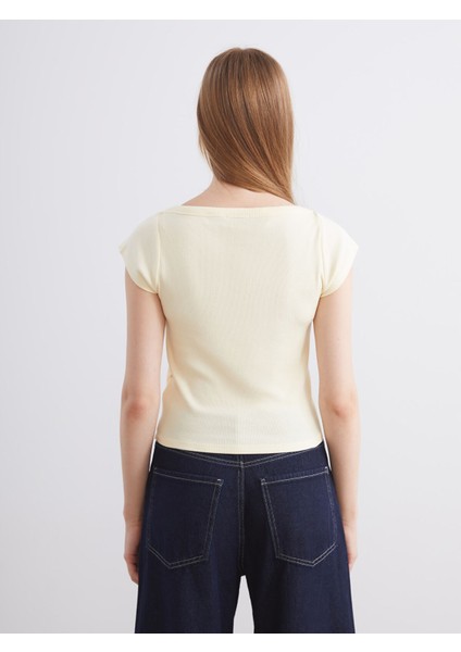 Yeni Sezon Kayık Yaka Kadın Tişört fırsatları