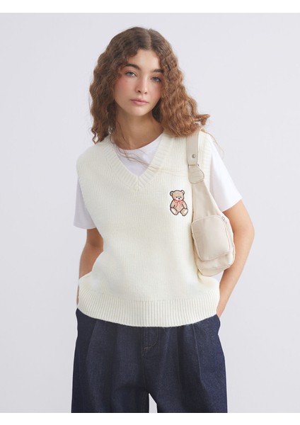 Yeni Sezon V Yaka Ayı Nakışlı Kadın Triko Süveter modelleri