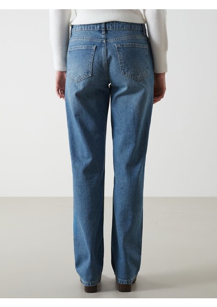 Yeni Sezon Straight Fit Kadın Jean Pantolon fırsatları