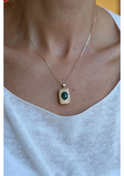 14 Ayar Altın Yeşil Taş Detaylı Antik Tasarım Kolye indirimleri