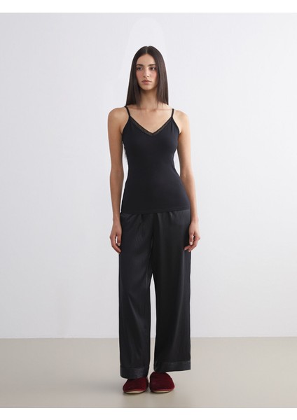 Yeni Sezon V Yaka Dantel Detaylı Kadın Atlet fiyatları