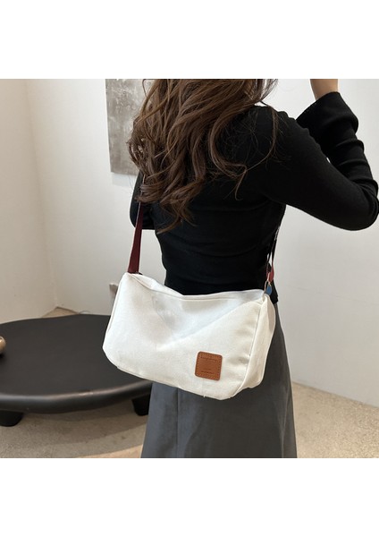 Kadın Çantası, Büyük Kapasiteli Omuz Çapraz Çanta, Moda ve Batı Tarzı, Kişilik ve Güzel, Katı Renkli Niş Çanta (Yurt Dışından) modelleri