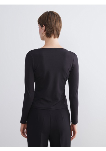 Yeni Sezon Büyük Beden V Yaka Büzgülü Bluz indirimleri