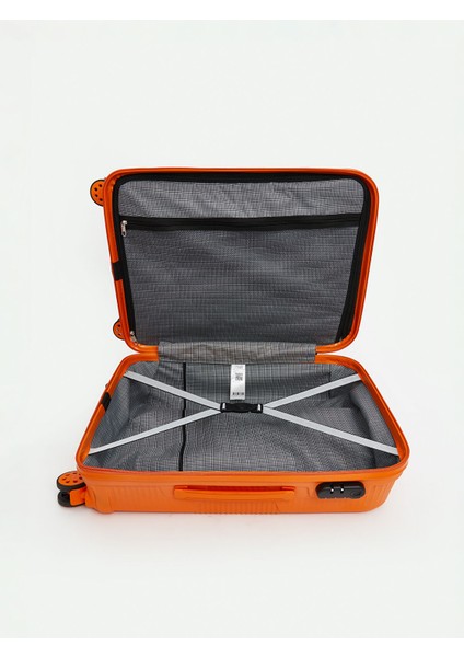 Yeni Sezon Kilit Detaylı Büyük Boy Valiz modelleri