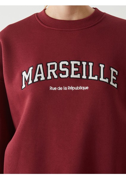 Yeni Sezon Bisiklet Yaka Nakışlı Oversize Kadın Kalın Sweatshirt modelleri
