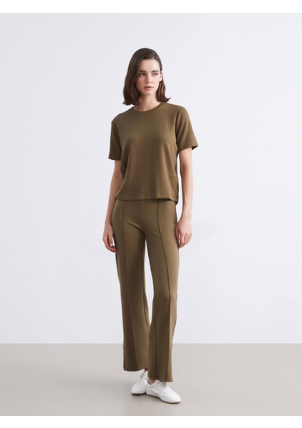 Yeni Sezon Bisiklet Yaka Nakışlı Kadın Tişört fiyatları