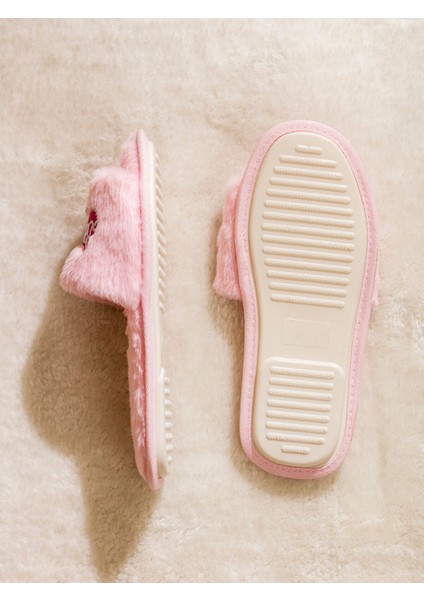 Yeni Sezon Barbie Nakışlı Pelüş Kadın Ev Terliği fırsatları