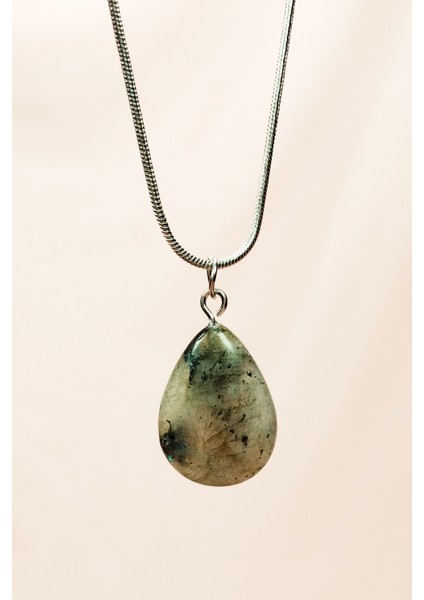 Labradorit Doğal Taşı Zincirli El Yapımı Kolye Uç: 2 cm Zincir: 20 cm Kutulu modelleri