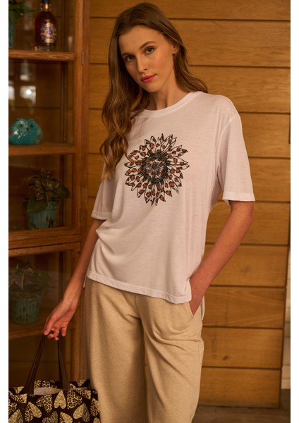 Kadın Yırtmaç ve Baskı Detaylı Kısa Kollu Tişört