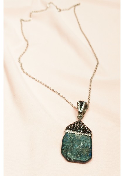 Lapis Doğal Taşı Zincirli El Yapımı Kolye Uç: 3 cm Zincir: 20 cm Kutulu fırsatları