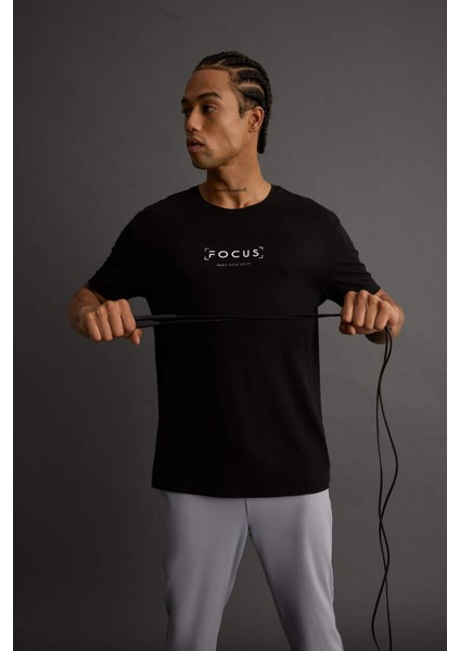 Fit Standart Fit Yumuşak Tuşe Bisiklet Yaka Baskılı Kısa Kollu Tişört C9268AX25AU