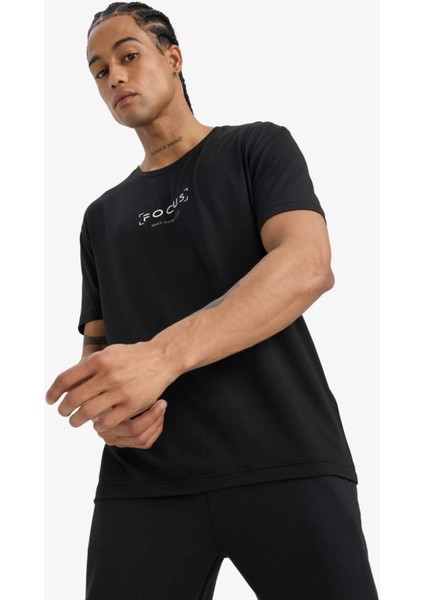 Fit Standart Fit Yumuşak Tuşe Bisiklet Yaka Baskılı Kısa Kollu Tişört C9268AX25AU