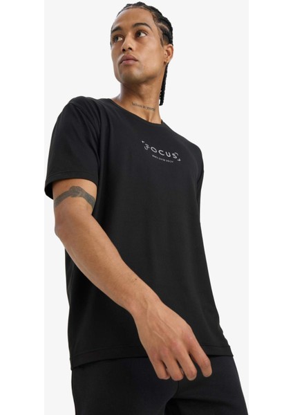 Fit Standart Fit Yumuşak Tuşe Bisiklet Yaka Baskılı Kısa Kollu Tişört C9268AX25AU