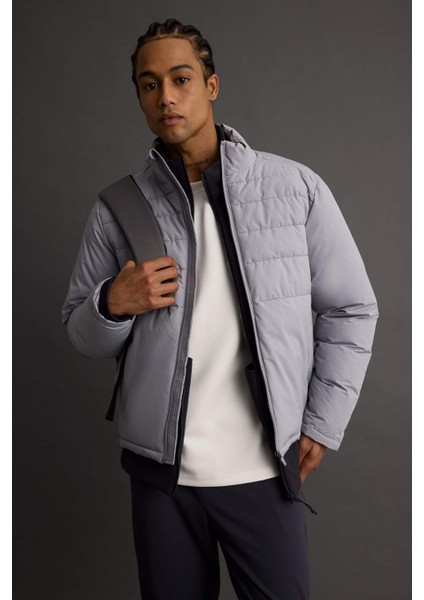 Fit Su İtici Rüzgar Geçirmez Regular Fit Dik Yaka Fermuarlı Cepli Kışlık Mont E9219AX25AU