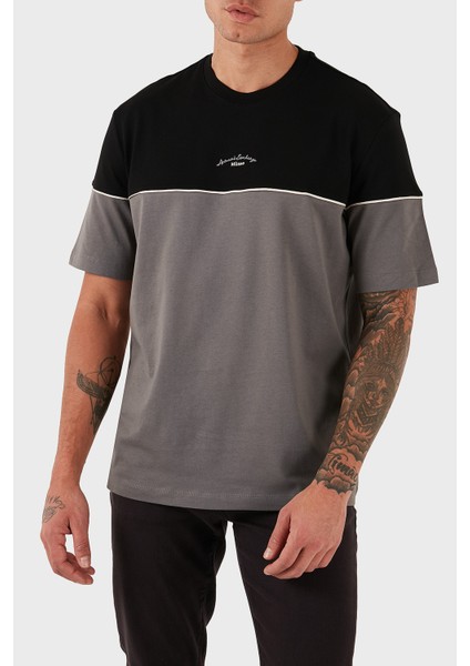 % 100 Pamuk Regular Fit Bisiklet Yaka Renk Bloklu T Shirt Erkek T Shirt XM001034 AF10362 MC225 fırsatları