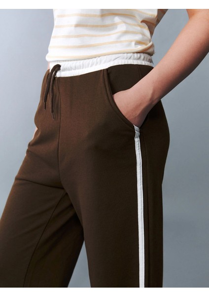 Lcw Teen Kahverengi Beli Lastikli Genç Kız Eşofman Altı modelleri