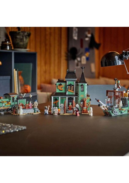 31167 LEGO Creator 3in1 - Hayaletli Köşk 736 Parça +9 Yaş