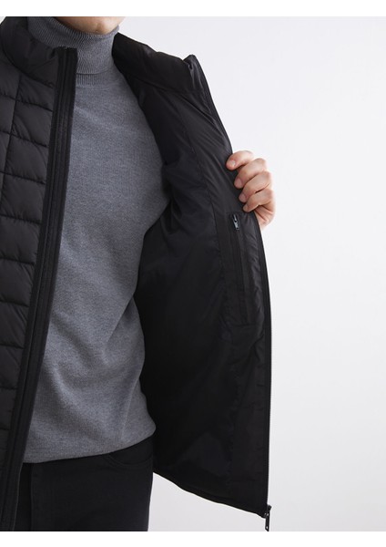 Yeni Sezon Slim Fit Dik Yaka Erkek Şişme Yelek fırsatları