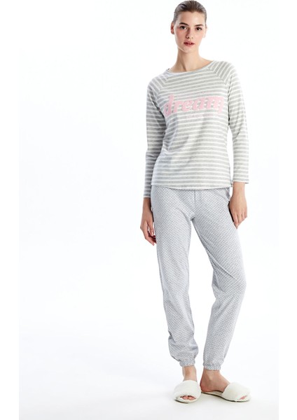 Yeni Sezon Bisiklet Yaka Baskılı Kadın Pijama Takımı fiyatları