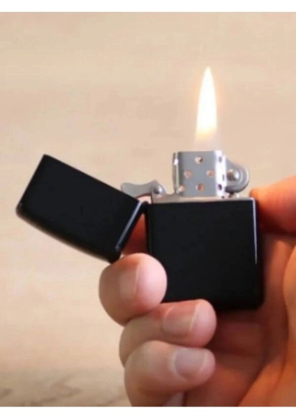 Siyah Metal Çakmak - Benzinli Çakmak - Benzinli Metal Çakmak