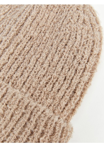 Yeni Sezon Basic Kadın Bere indirimleri