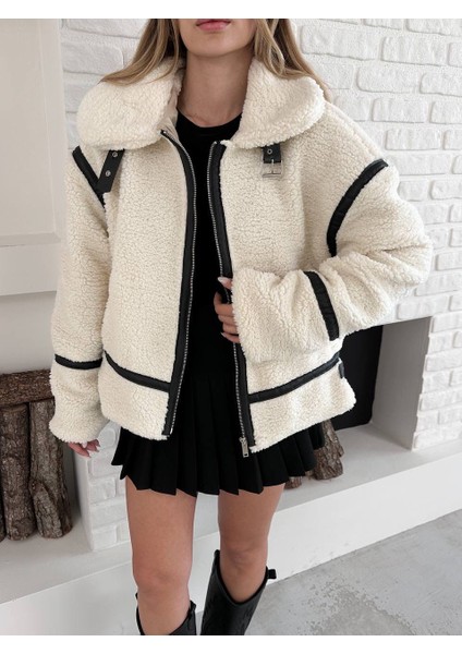 Siyah Şeritli Ekru Peluş Mont