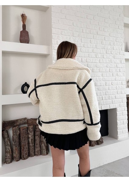 Siyah Şeritli Ekru Peluş Mont