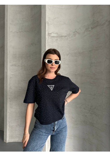 Taşlı Üçgen Lacivert Crop T-Shirt