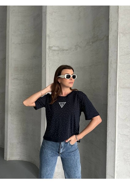 Taşlı Üçgen Lacivert Crop T-Shirt modelleri