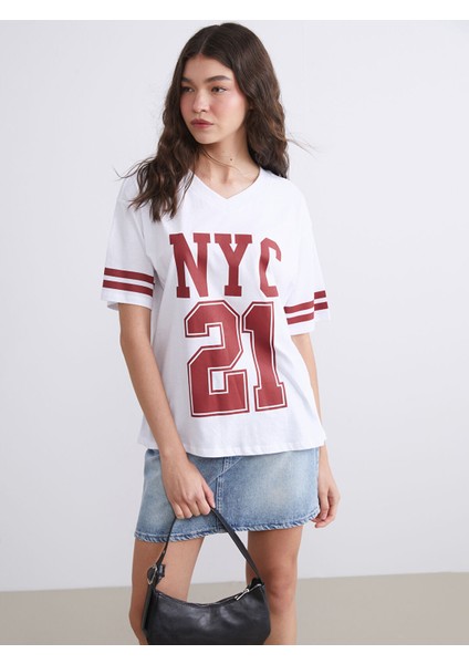 Yeni Sezon V Yaka New York Baskılı Oversize Kadın Tişört