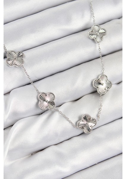 Pirinç Vıp Yonca Model Gümüş Renk Kadın Kolye