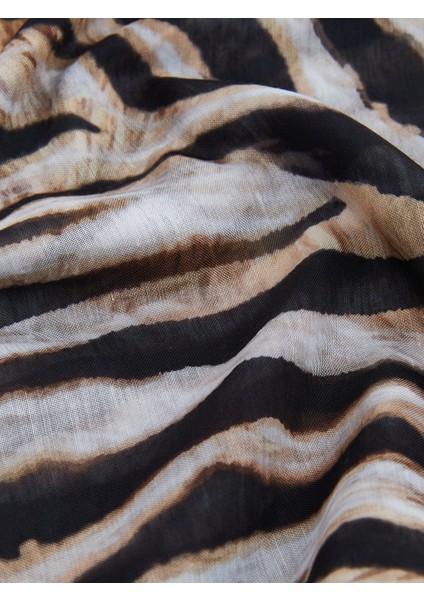 Yeni Sezon Desenli Kadın Şal modelleri