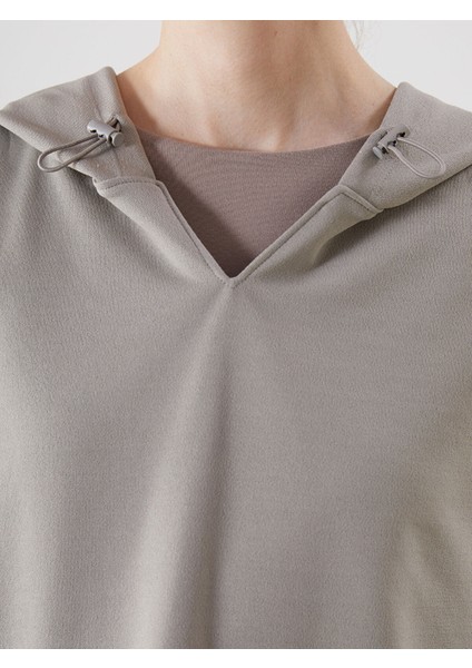 Yeni Sezon Kapüşonlu Oversize Kadın Tişört fırsatları