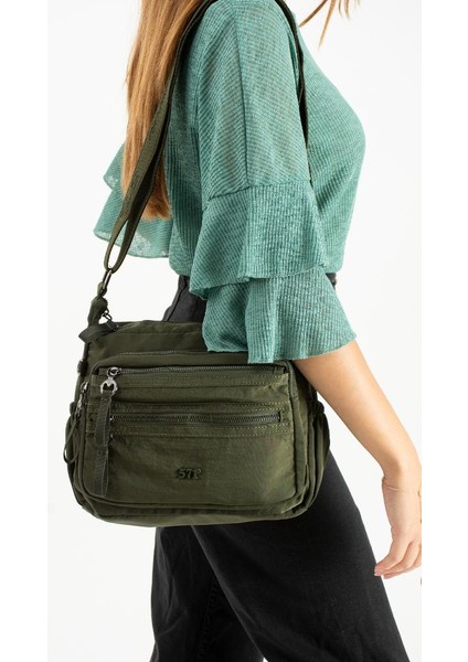 Kadın Postacı Çanta 26*21 cm Hafif Poliamid Su Itici Yumuşak Kumaş Çapraz Askılı Omuz Çantası