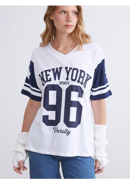 Yeni Sezon V Yaka New York Baskılı Oversize Kadın Tişört