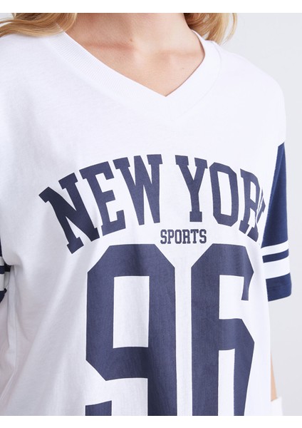 Yeni Sezon V Yaka New York Baskılı Oversize Kadın Tişört modelleri