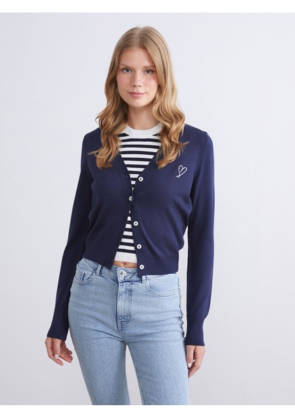 Yeni Sezon V Yaka Nakışlı Kadın Triko Hırka