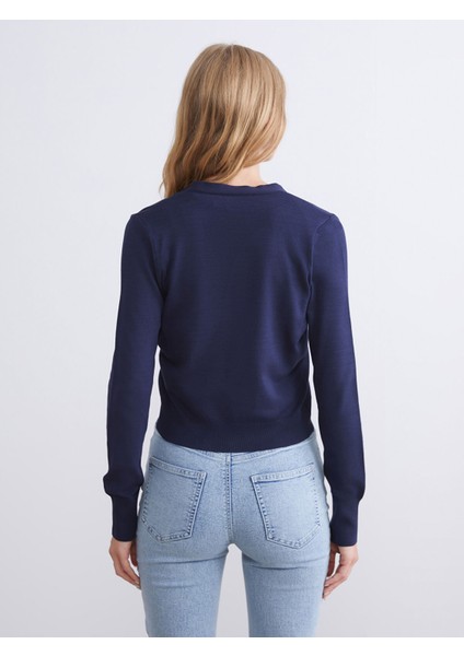 Yeni Sezon V Yaka Nakışlı Kadın Triko Hırka fırsatları