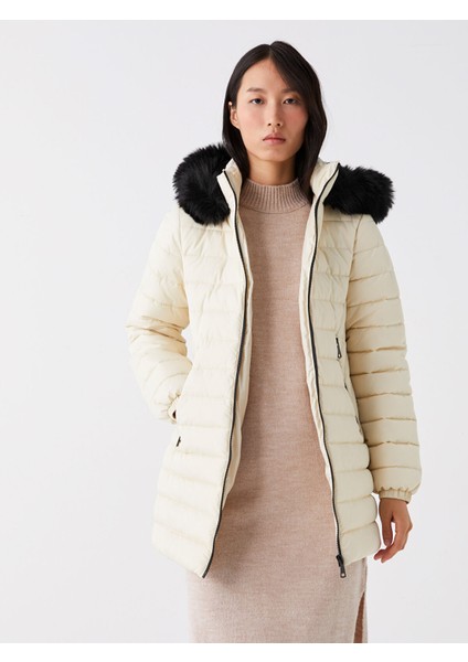 Yeni Sezon Kadın Kapüşonlu Düz Şişme Mont modelleri