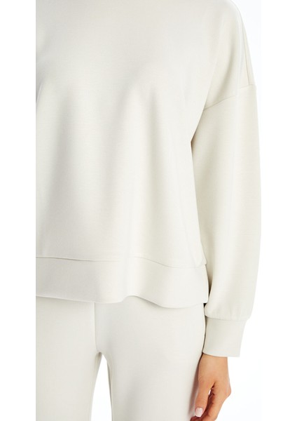 Yeni Sezon Bisiklet Yaka Düz Oversize Kadın Sweatshirt modelleri
