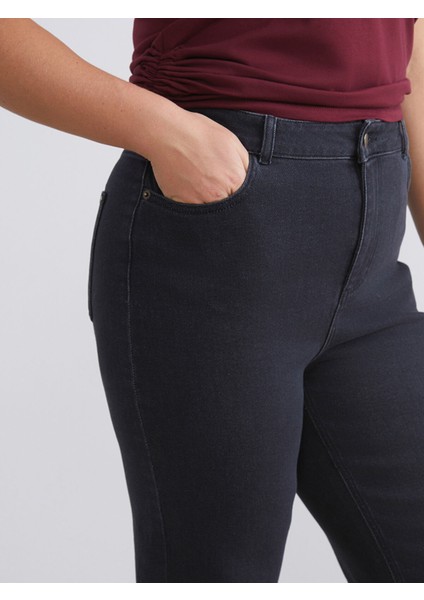 Yeni Sezon Büyük Beden Straight Fit Kadın Jean Pantolon fırsatları