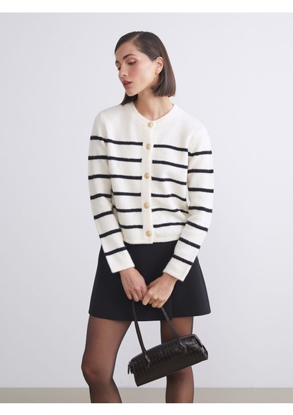 Yeni Sezon Bisiklet Yaka Çizgili Kadın Triko Hırka