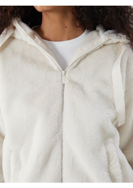 Yeni Sezon Kapüşonlu Oversize Kadın Pelüş Ceket modelleri